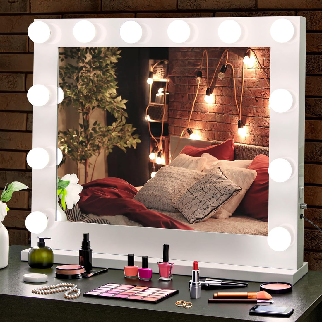 31.6 inch 3 Color Modes LED Hollywood Vanity Mirror with 12 Dimmable Bulbs and Charging Port