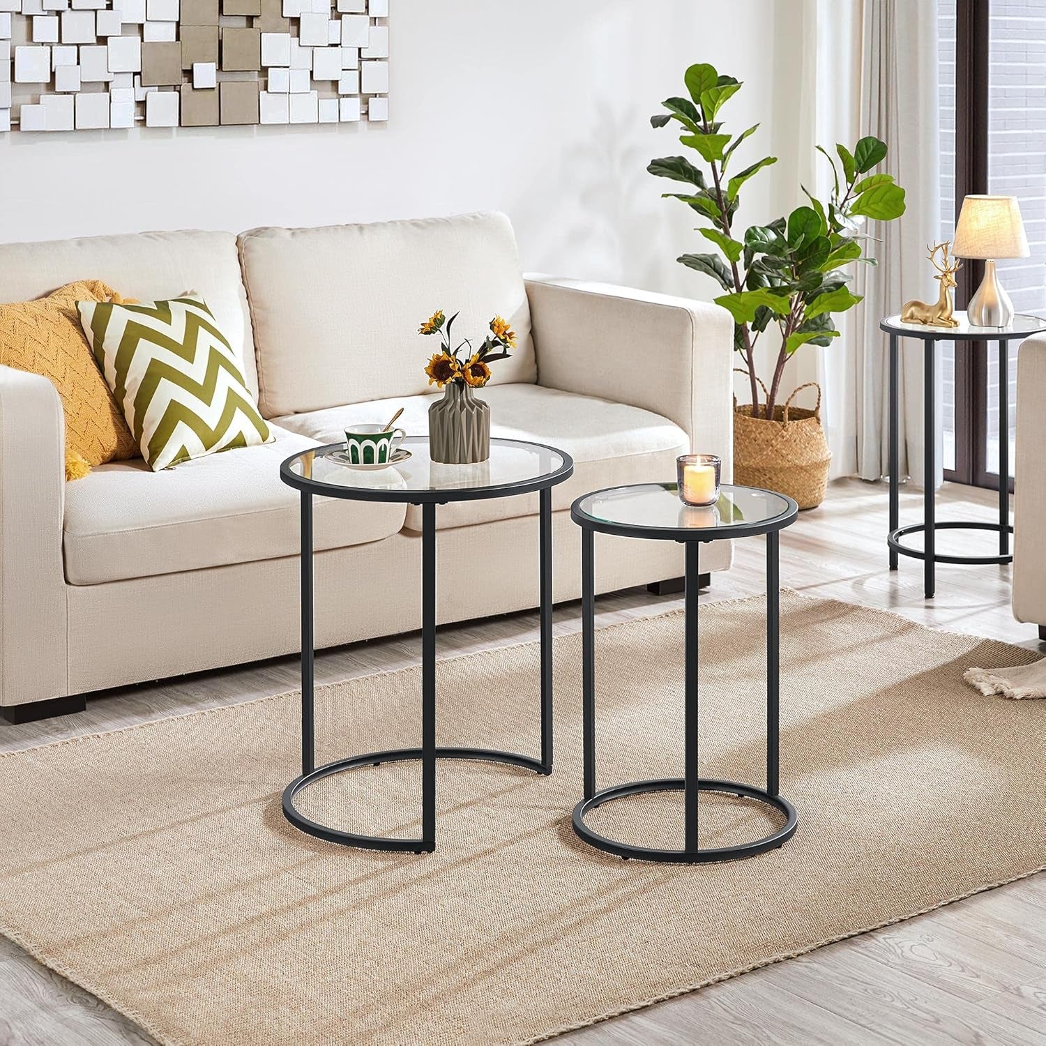 round Nesting End Table Set of 2,Stacking Side Tables,Coffee Tables Set W/Metal Frame &amp; Glass Top &amp; Protective Foot Pads for Small Space, Living Room, Office- Black